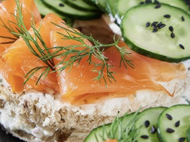 แซนด์วิชแซลมอนครีมชีส