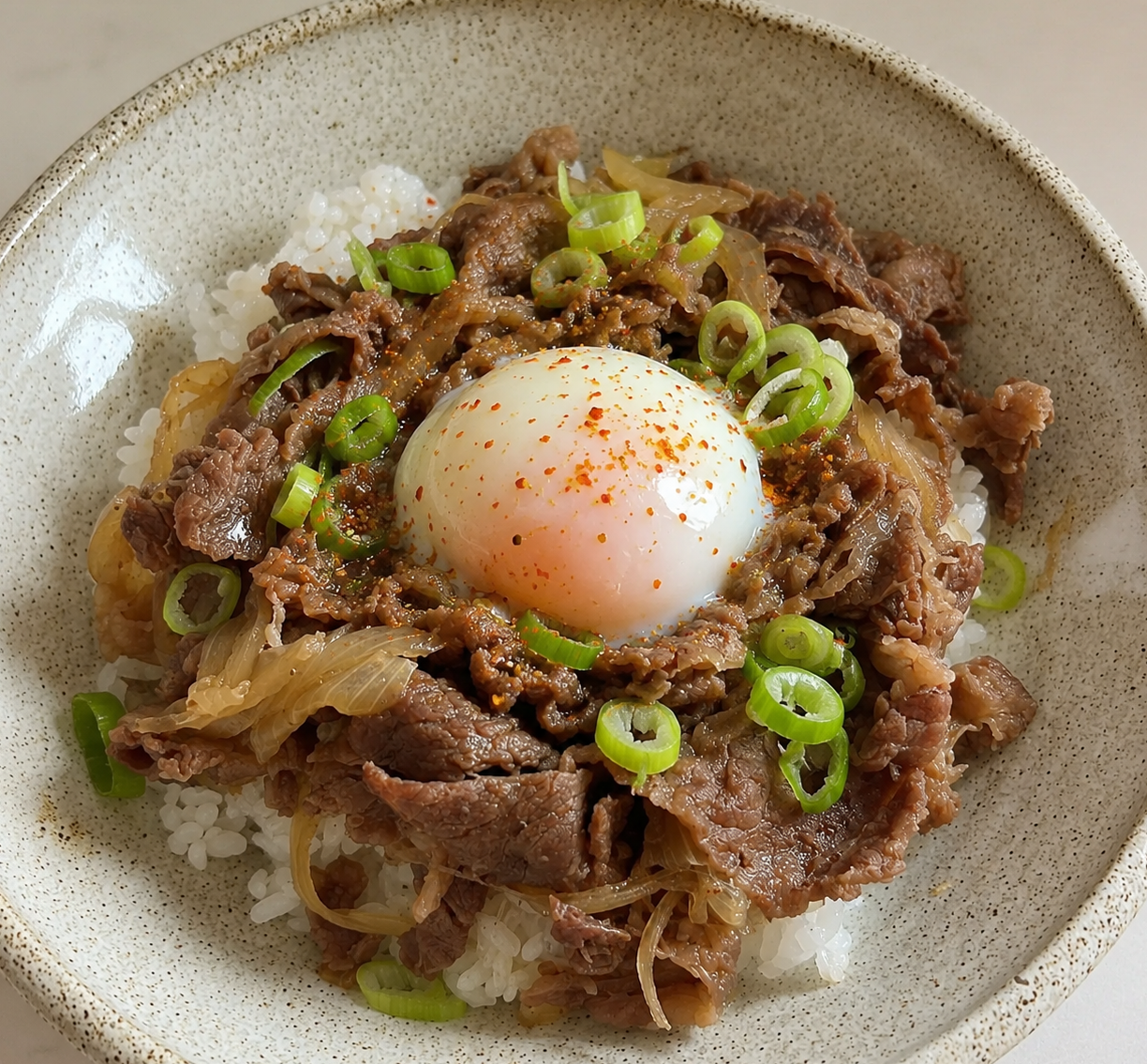 ข้าวหน้าเนื้อญี่ปุ่น
